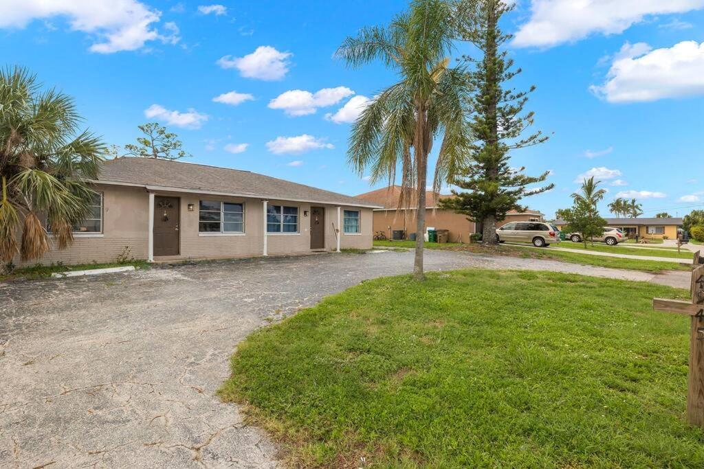 The Heart Of Cape Coral! Apartment Exterior photo